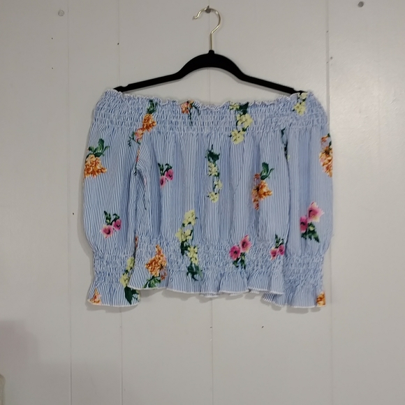 A'gaci Off Shoulder Floral Crop Top - Picture 3 of 7